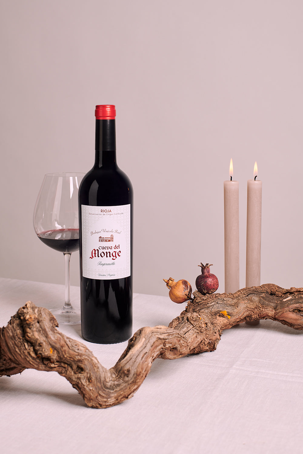Cueva del Monge Red and White Pack